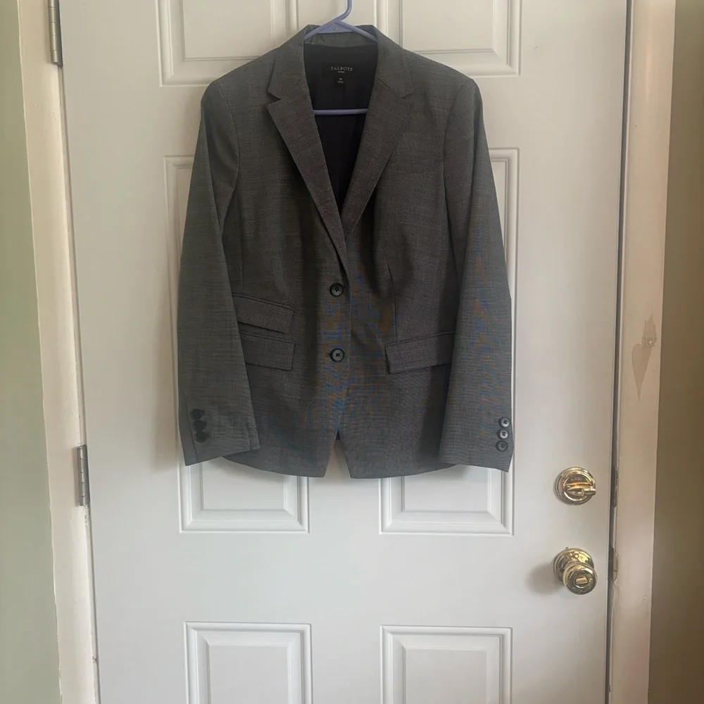 ❤️2/$15 or 3/$21❤️Talbots Women’s Charcoal Lightweight Blazer, Size 12 Petite